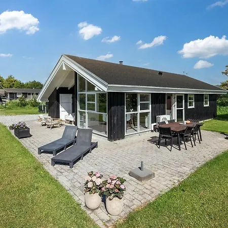 Kristine - 250m From The Sea By Interhome Knebel