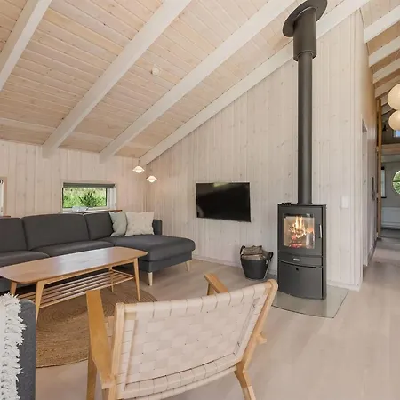 Nyaraló Kristine - 250m From The Sea By Interhome *