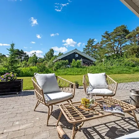 Kristine - 250m From The Sea By Interhome
